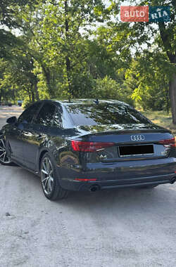 Седан Audi A4 2016 в 