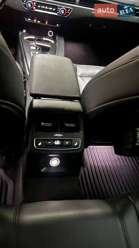 Седан Audi A4 2016 в Луцке