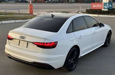 Седан Audi A4 2019 в 