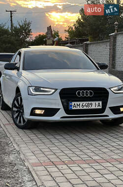 Седан Audi A4 2014 в Житомирі