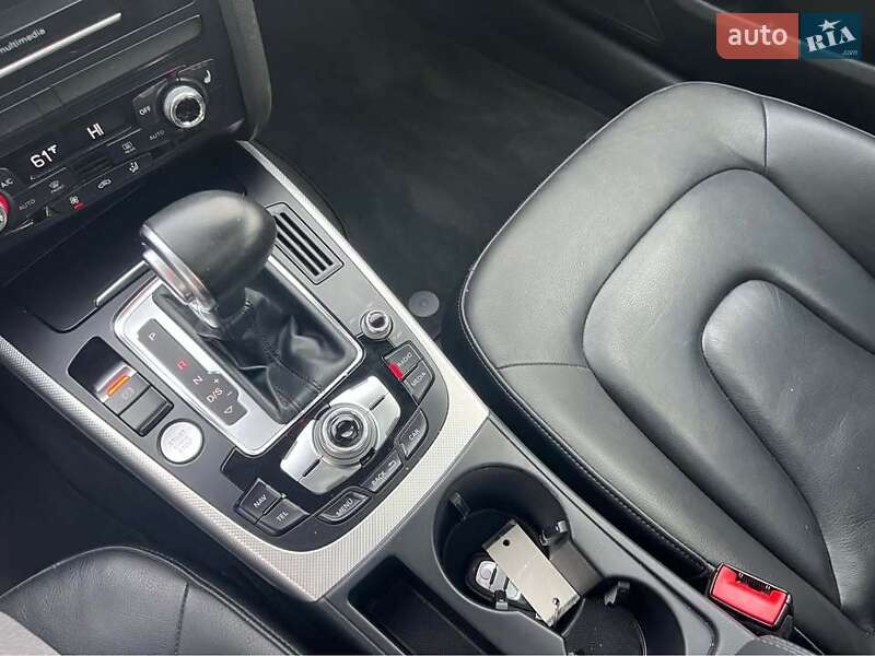 Седан Audi A4 2015 в Киеве
