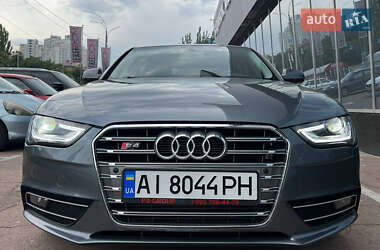 Седан Audi A4 2014 в 