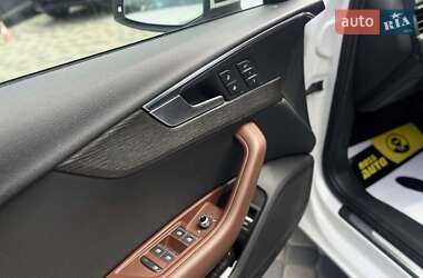 Седан Audi A4 2019 в 
