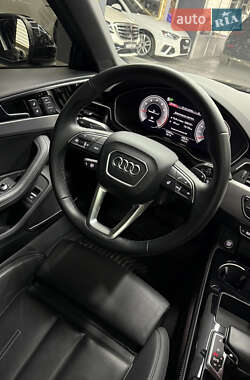 Седан Audi A4 2022 в 