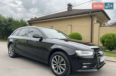 Универсал Audi A4 2015 в 