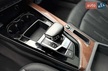Седан Audi A4 2021 в 