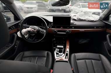 Седан Audi A4 2021 в 