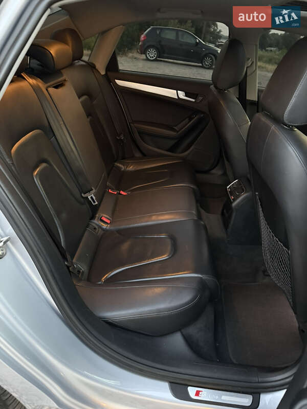 Седан Audi A4 2015 в Дніпрі