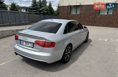 Седан Audi A4 2012 в 