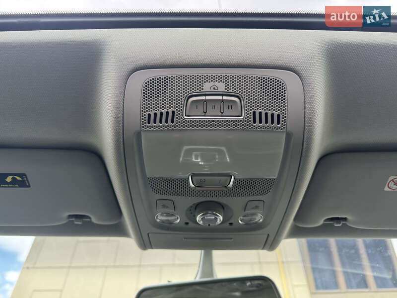 Седан Audi A4 2012 в Дніпрі