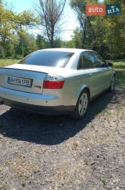 Седан Audi A4 2001 в 