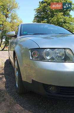 Седан Audi A4 2001 в 