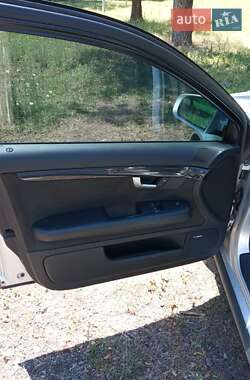 Седан Audi A4 2001 в 