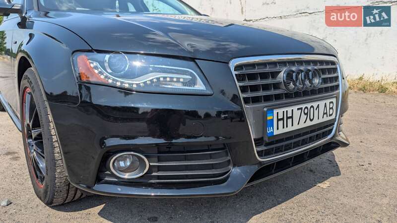 Седан Audi A4 2012 в Подільську