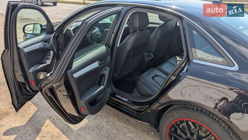 Седан Audi A4 2012 в Подільську