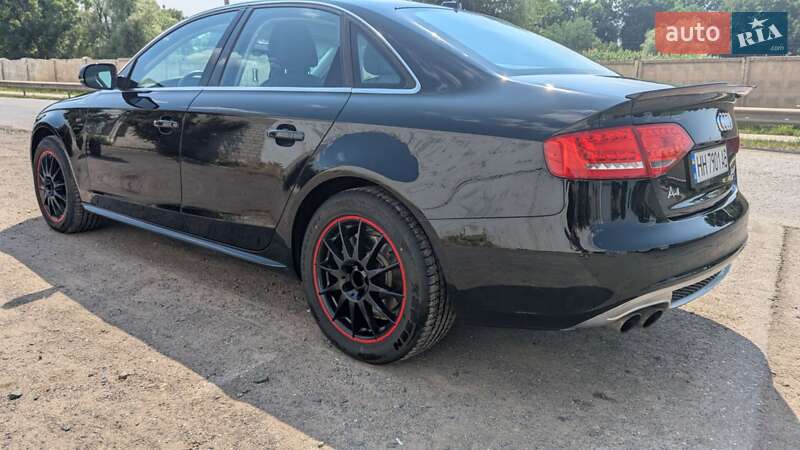 Седан Audi A4 2012 в Подільську