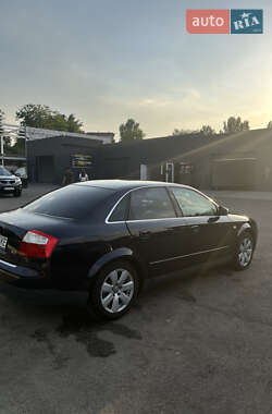 Седан Audi A4 2000 в 