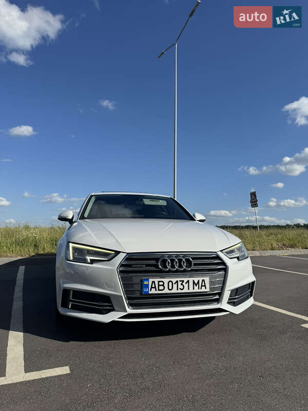 Седан Audi A4 2016 в 