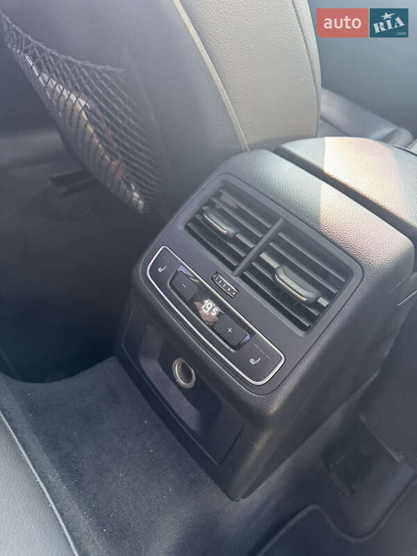 Седан Audi A4 2016 в Виннице