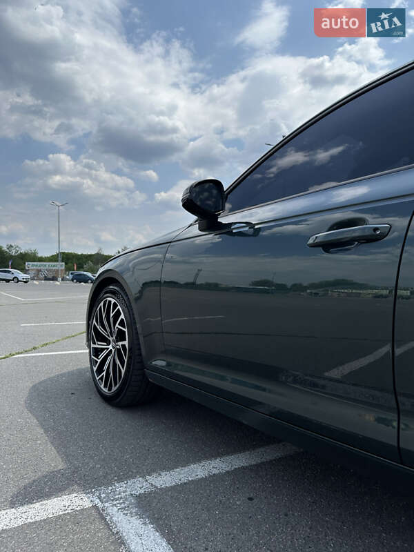 Седан Audi A4 2016 в Днепре