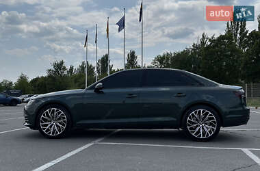 Седан Audi A4 2016 в 