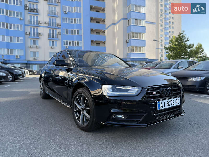 Седан Audi A4 2014 в Киеве
