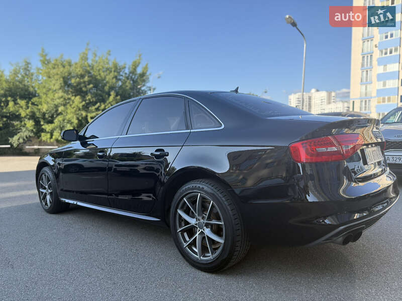 Седан Audi A4 2014 в Киеве