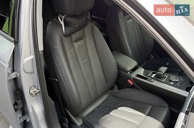 Седан Audi A4 2016 в 