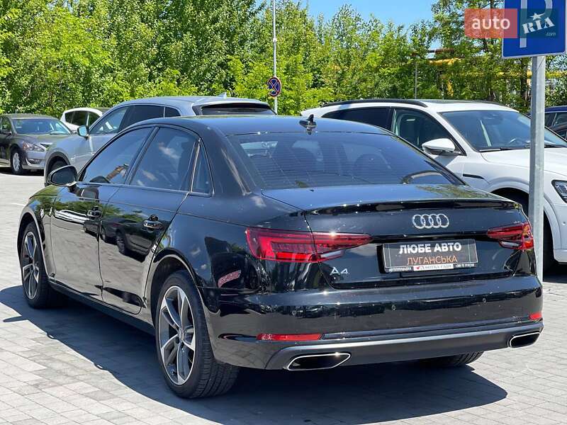 Седан Audi A4 2019 в Львове
