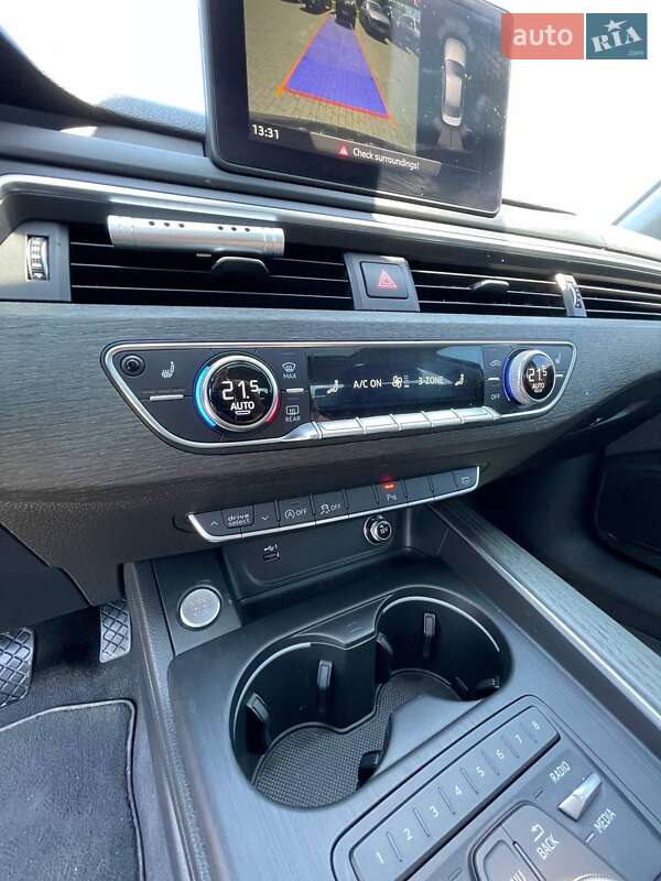 Седан Audi A4 2019 в Львове
