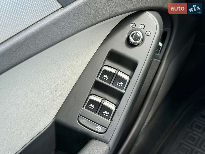 Седан Audi A4 2014 в Харькове
