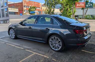 Седан Audi A4 2018 в 