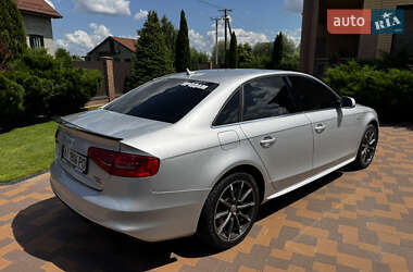 Седан Audi A4 2013 в 