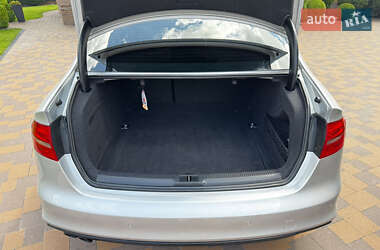 Седан Audi A4 2013 в 