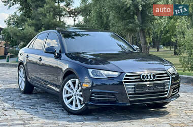 Седан Audi A4 2016 в 