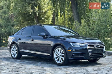 Седан Audi A4 2016 в 