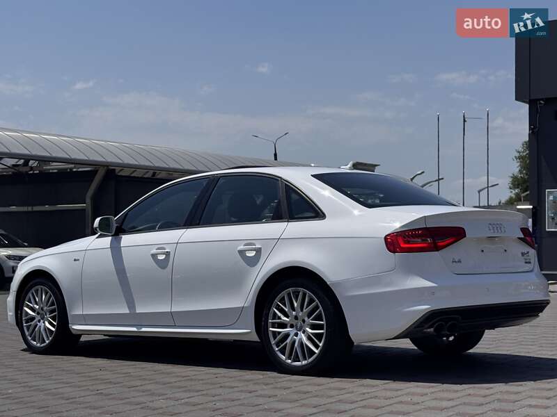 Седан Audi A4 2015 в Запоріжжі