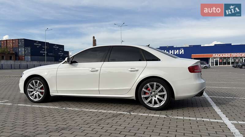 Седан Audi A4 2012 в Тернополе