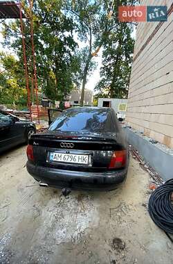 Седан Audi A4 1995 в 