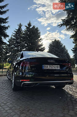Седан Audi A4 2019 в 