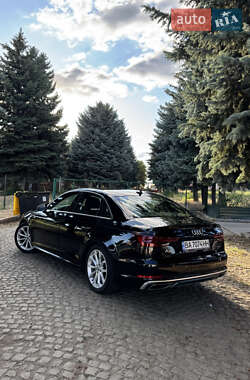 Седан Audi A4 2019 в 