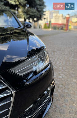 Седан Audi A4 2019 в 