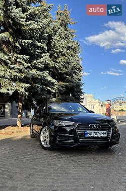 Седан Audi A4 2019 в 
