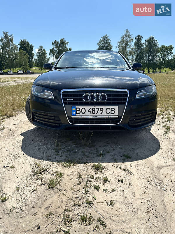 Седан Audi A4 2011 в Кременці