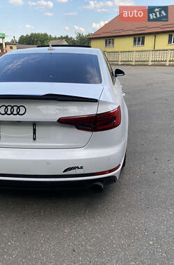 Седан Audi A4 2016 в 