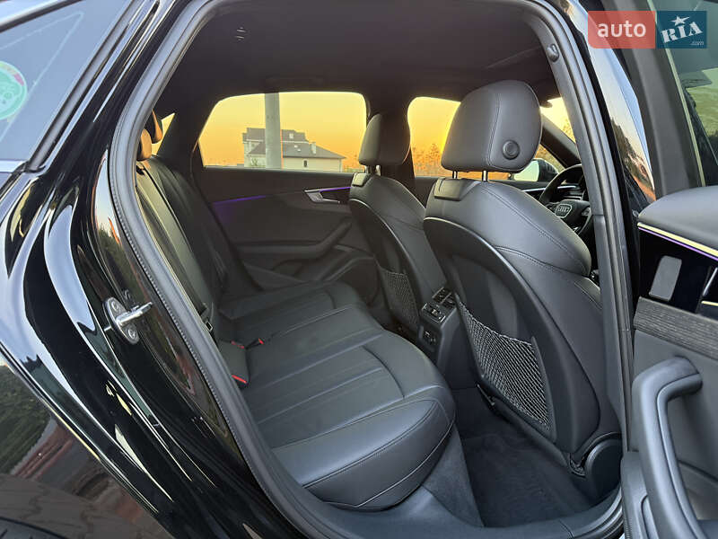 Седан Audi A4 2022 в Одесі