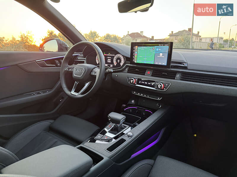 Седан Audi A4 2022 в Одесі
