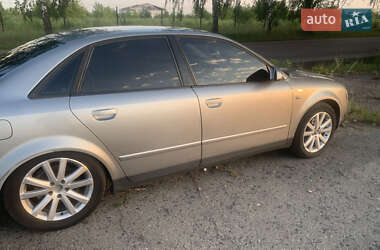 Седан Audi A4 2001 в 