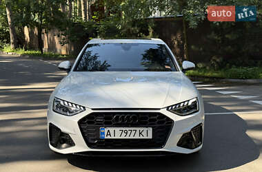 Седан Audi A4 2020 в 