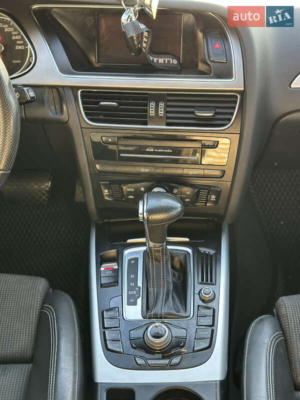 Седан Audi A4 2012 в Одесі